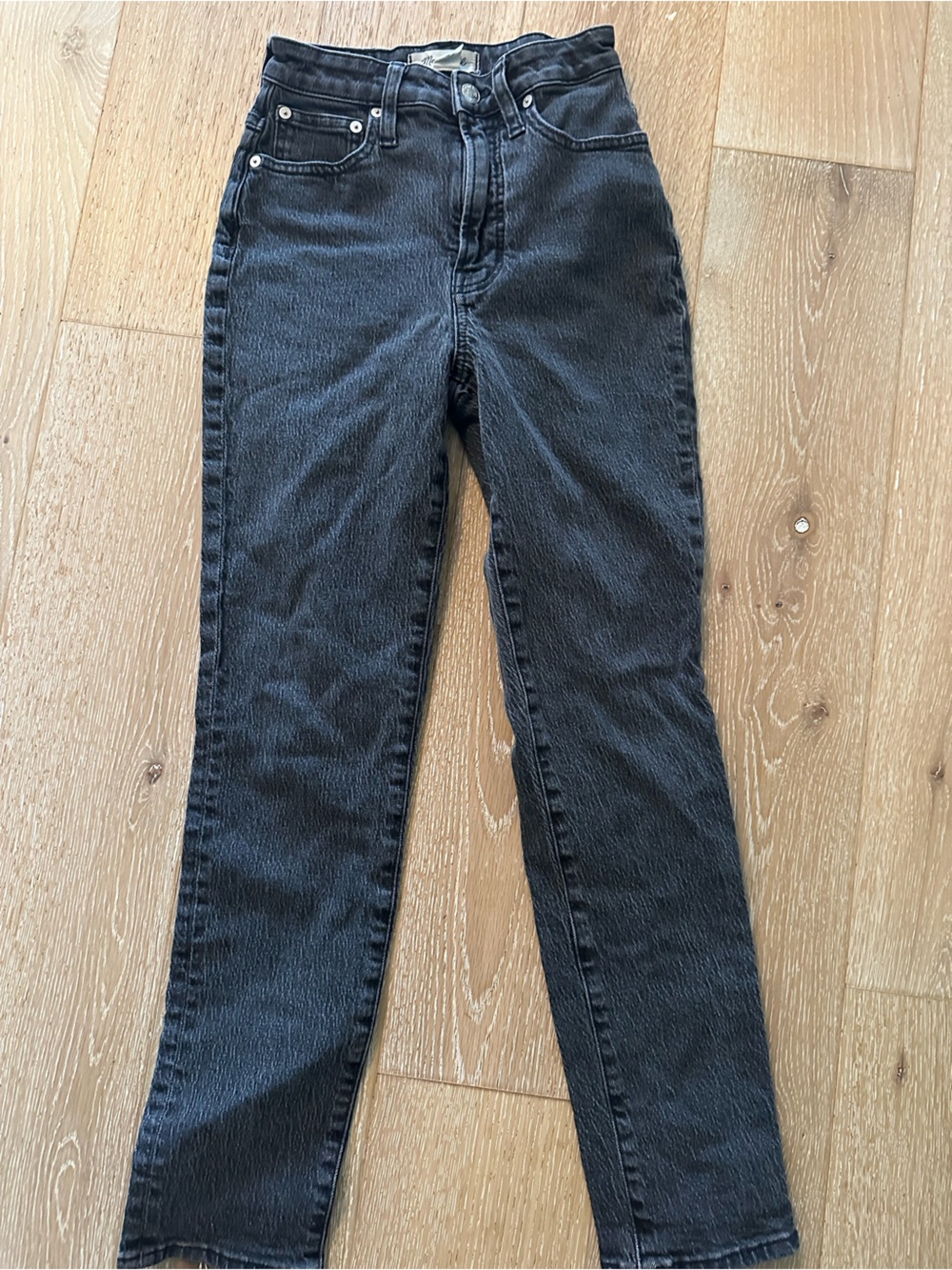 Madewell Black Skinny Jeans — Sleek High-Rise Style